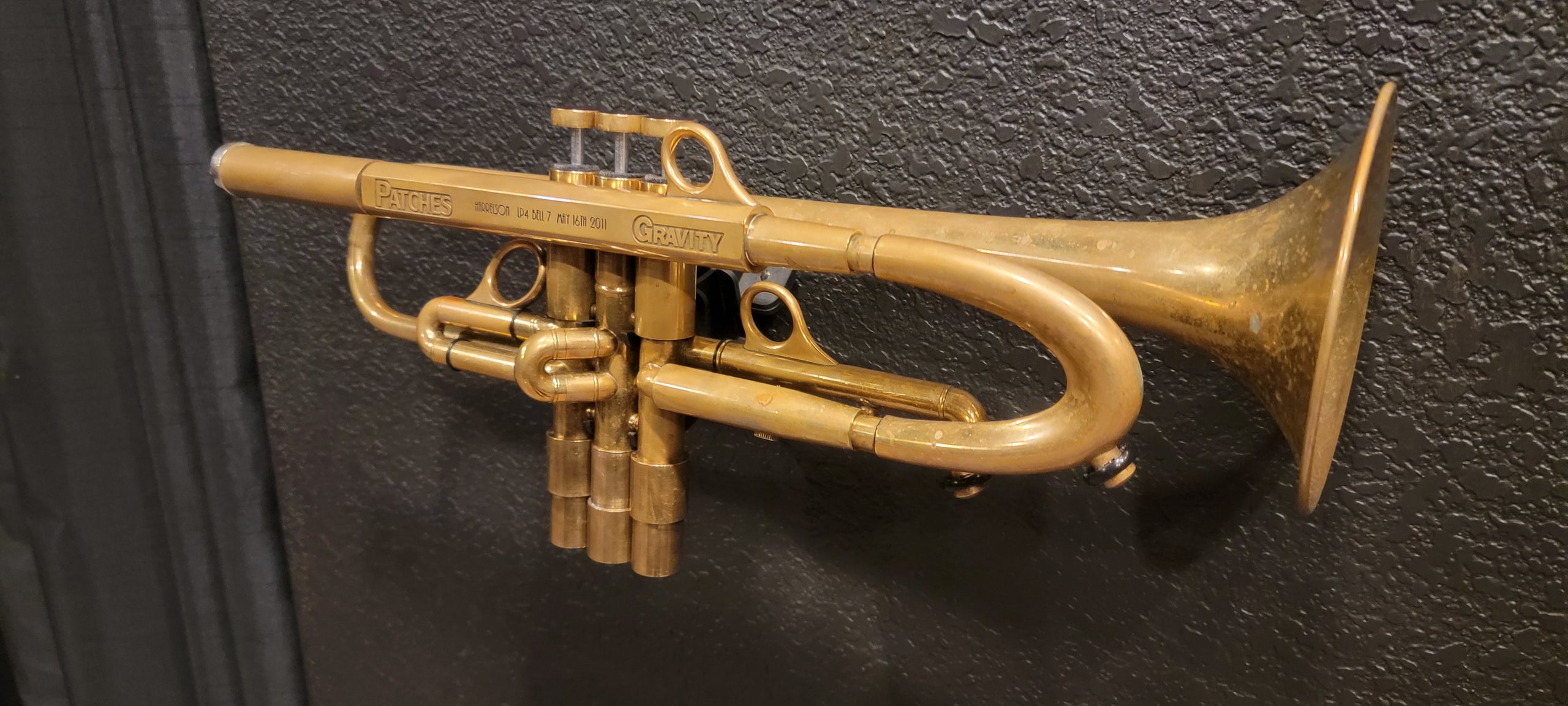 Gravity Trumpet w/Gravity Mouthpiece in raw brass